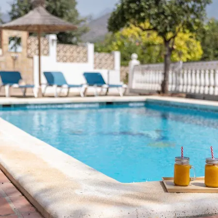 Villa With Pool, Bbq, Games & Fireplace Nerja