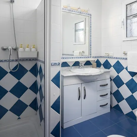 With Pool, Bbq, Games & Fireplace * Nerja