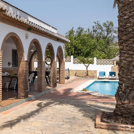 Villa With Pool, Bbq, Games & Fireplace Nerja