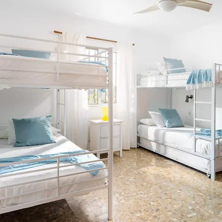 With Pool, Bbq, Games & Fireplace * Nerja