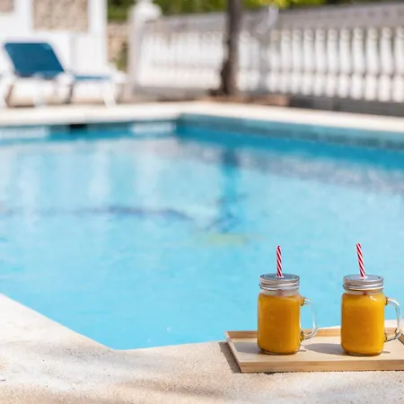 With Pool, Bbq, Games & Fireplace * Nerja